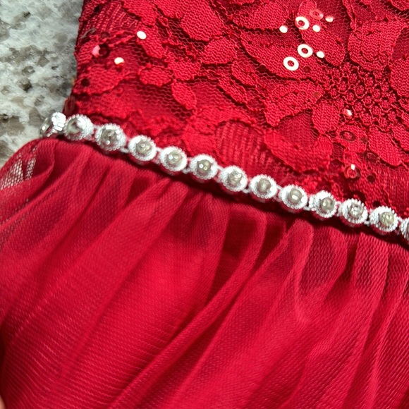 Red Speechless Kids dress - Picture 5 of 11